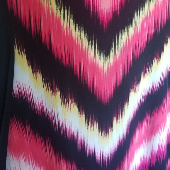 Hot Pink & Black Dress - Picture 3 of 6